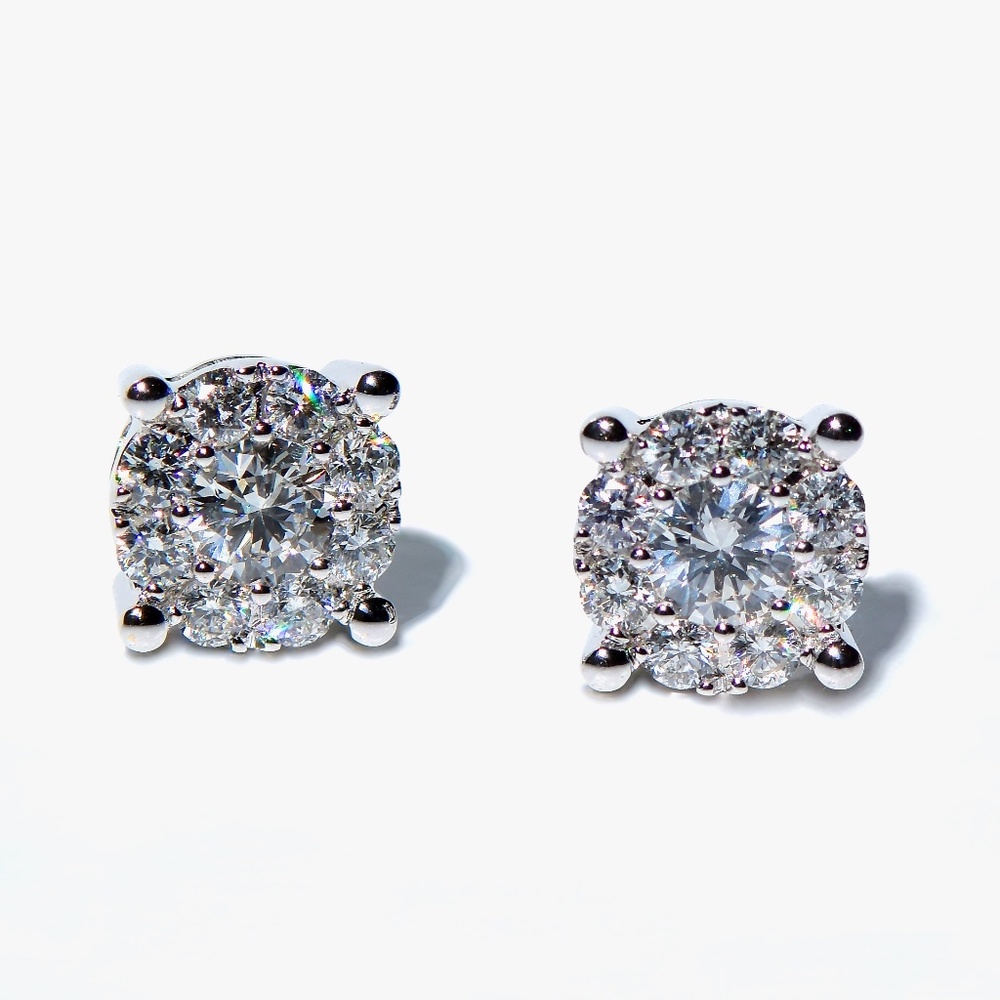18k Diamond Cluster Classic Solitaire Stud/Earrings